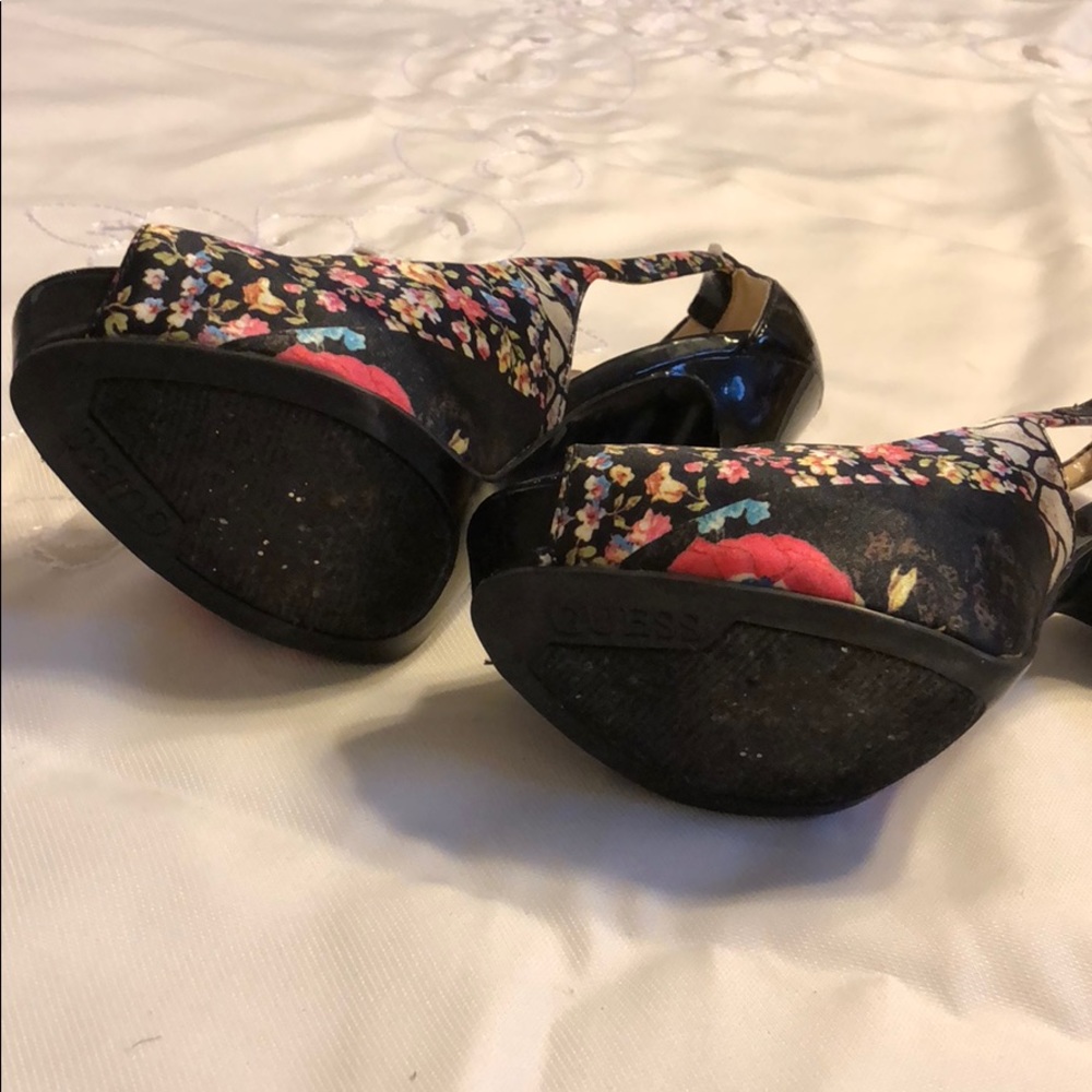 Guess Heels - Picture 5 of 5